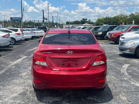 2013 Hyundai Accent GLS