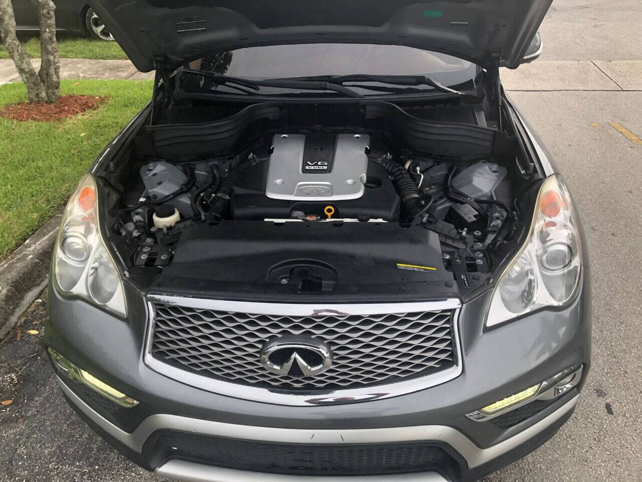 2017 INFINITI QX50 Wagon - $16,500