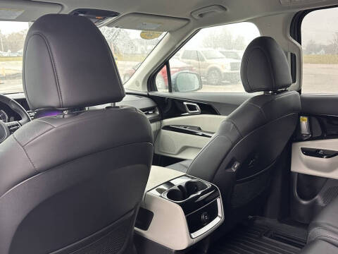 2024 Kia Carnival EX