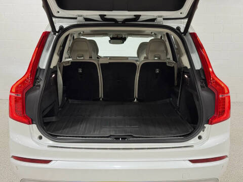 2017 Volvo XC90 T6 Momentum