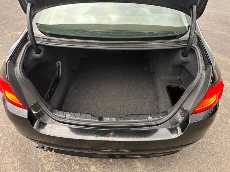 2013 BMW 5 Series 528i