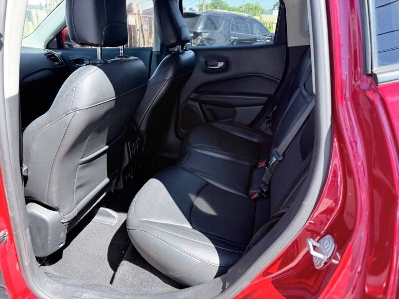 2019 Jeep Compass Sun and Wheel Edition