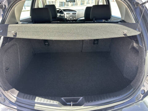 2013 Mazda MAZDA3 i Touring