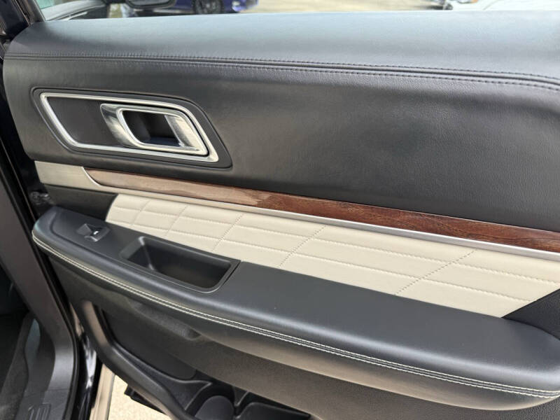 2016 Ford Explorer Platinum