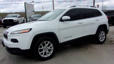 2016 Jeep Cherokee for sale at Town and Country Motors in Warsaw MO