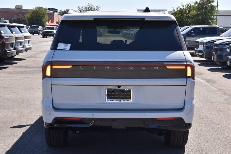 2025 Lincoln Navigator L Black Label