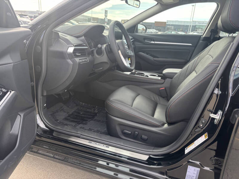 2025 Nissan Altima 2.5 SR