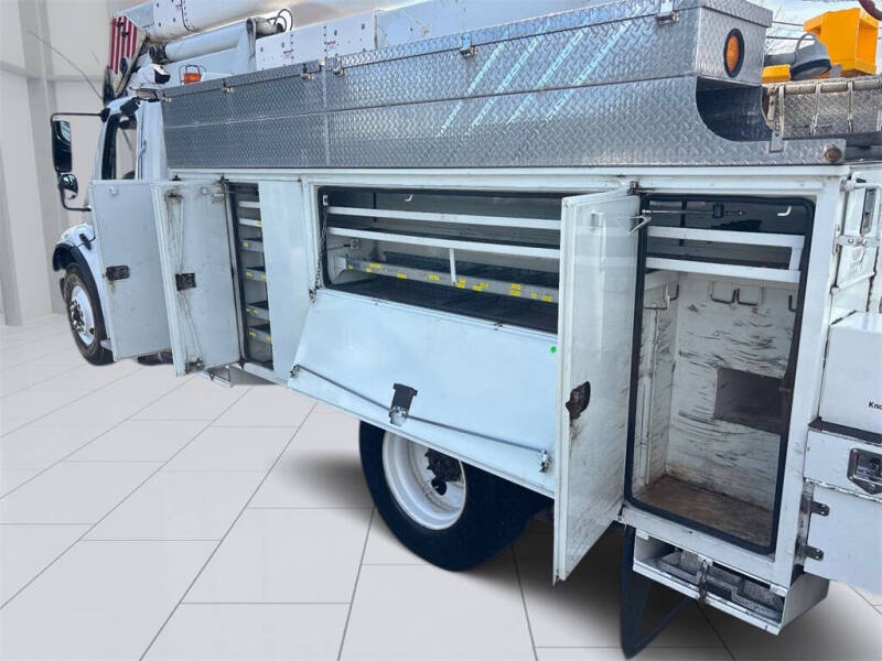 2016 Freightliner M2 106