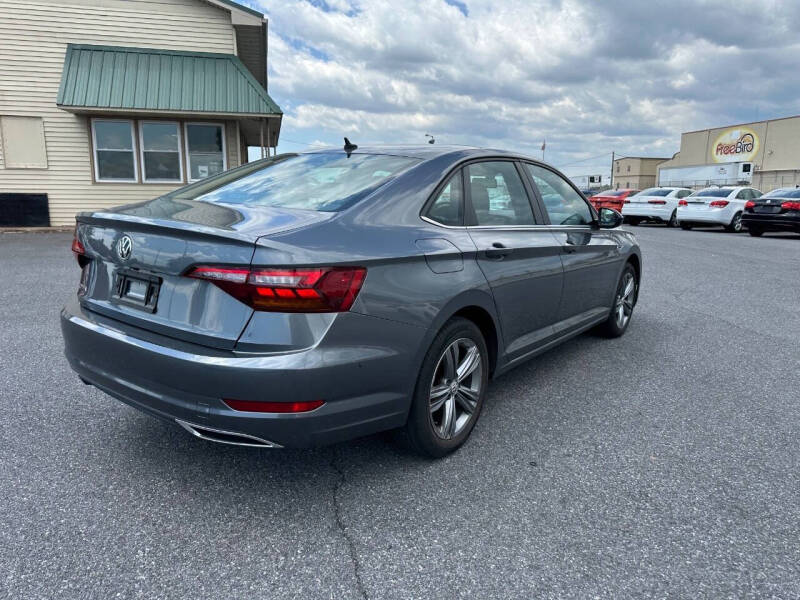 2019 Volkswagen Jetta R-Line