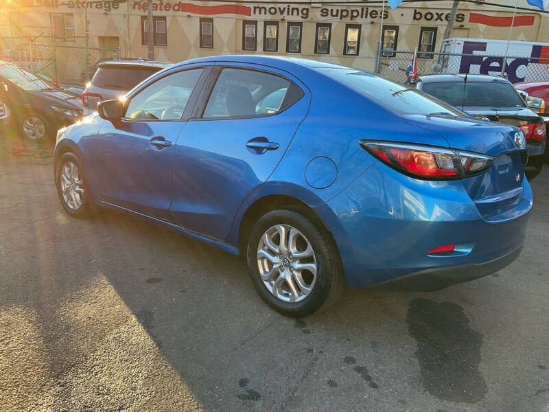 2017 Toyota Yaris iA