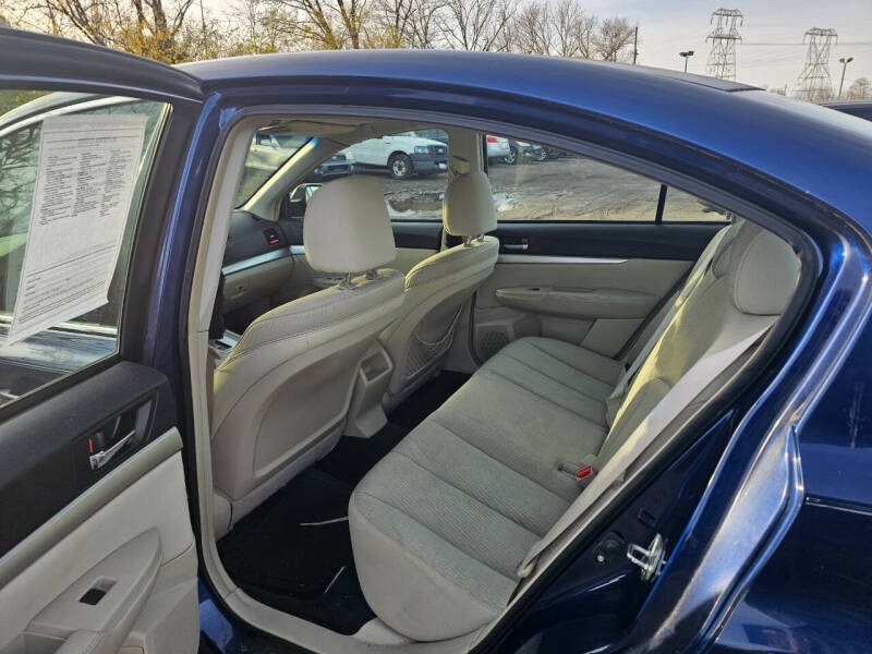 2010 Subaru Legacy 2.5i Premium