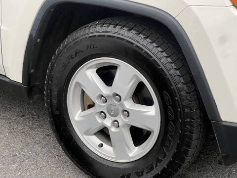 2012 Jeep Grand Cherokee Laredo X