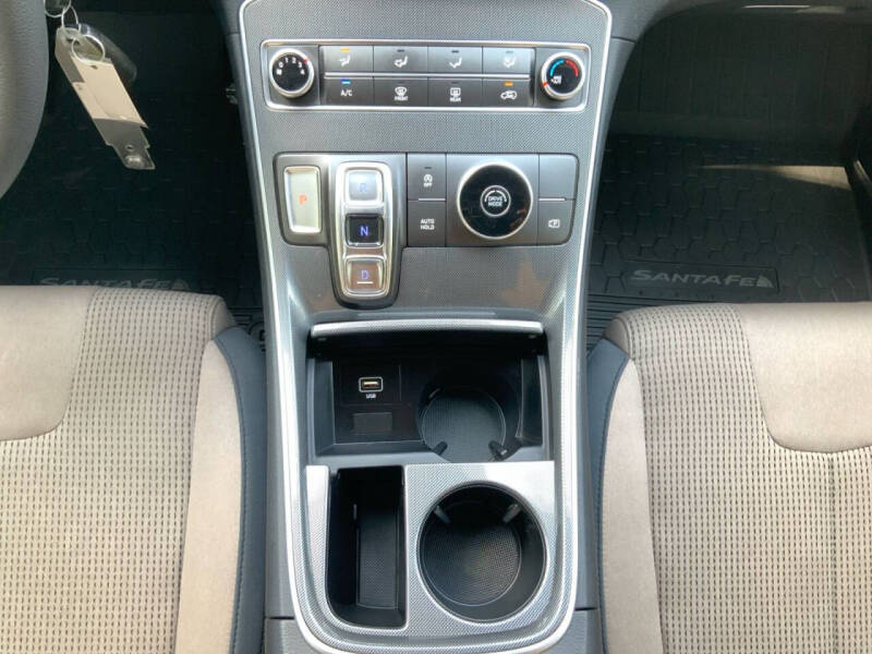 2023 Hyundai Santa Fe SE
