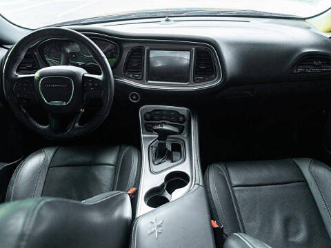 2018 Dodge Challenger SXT Plus