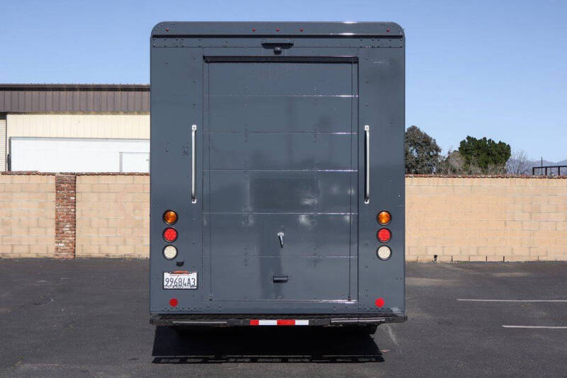 2020 Freightliner MT45 Chassis