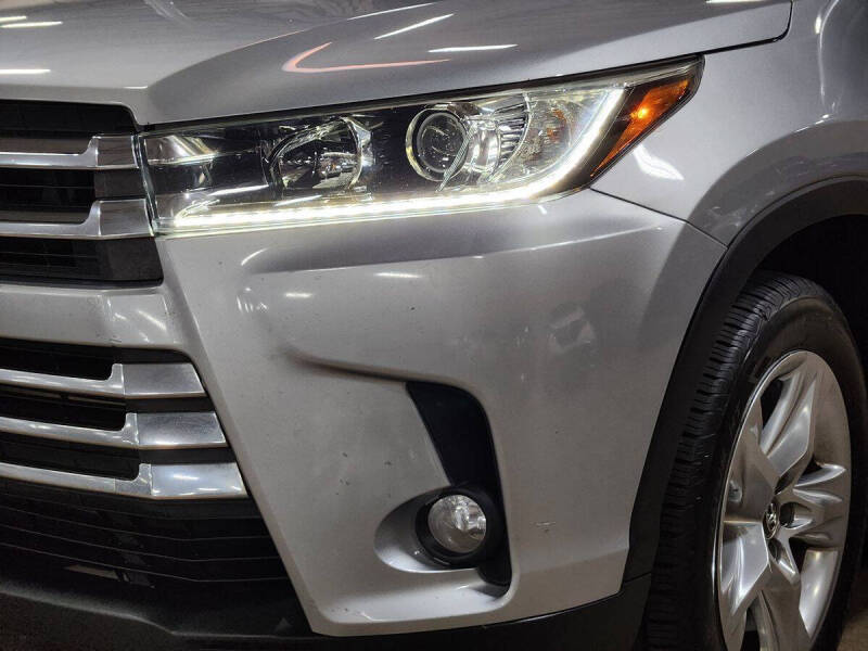 2017 Toyota Highlander Limited