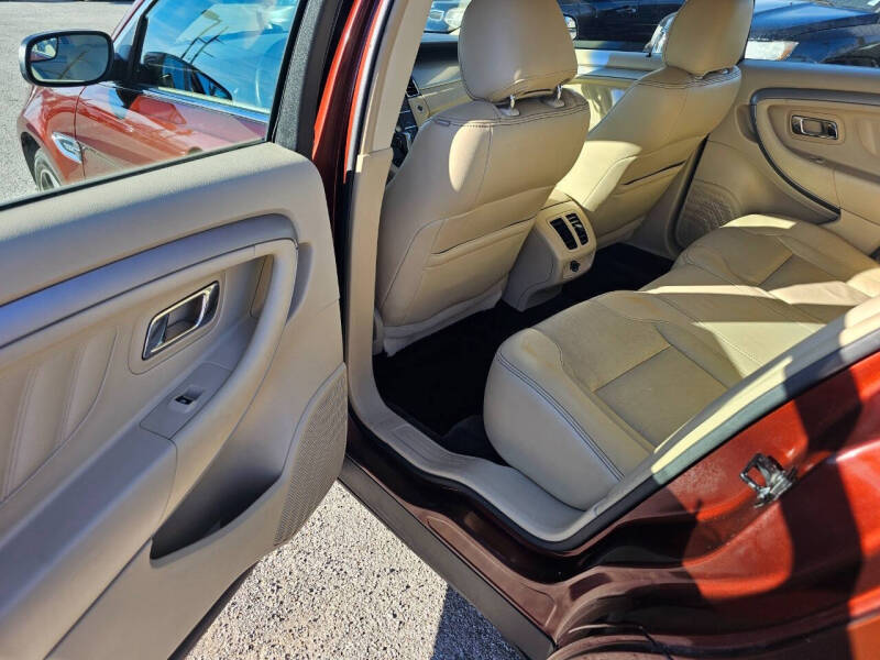 2015 Ford Taurus SEL