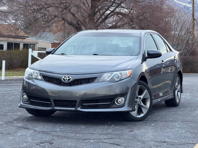 2012 Toyota Camry SE's photo