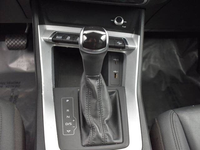 2021 Audi Q3 quattro Premium 40 TFSI