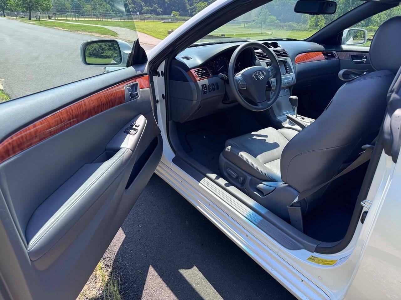 2008 Toyota Camry Solara 2