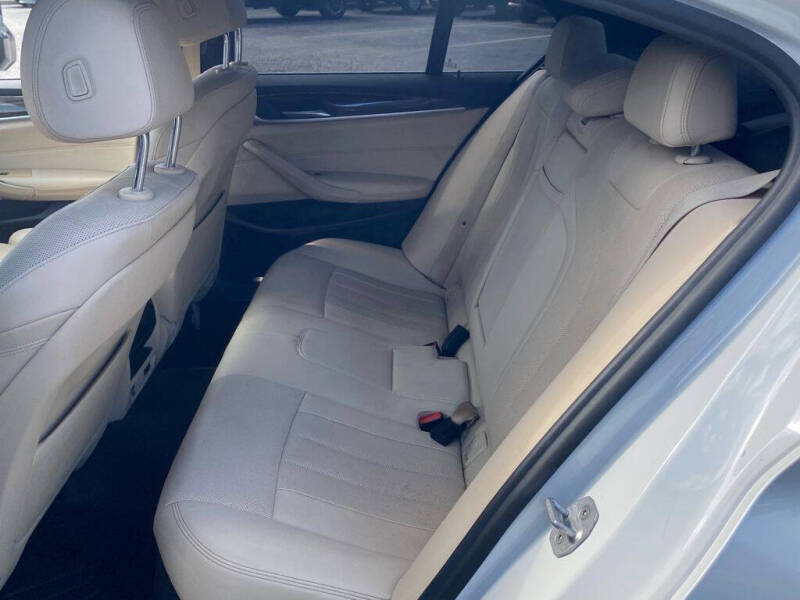 2021 BMW 5 Series 530i