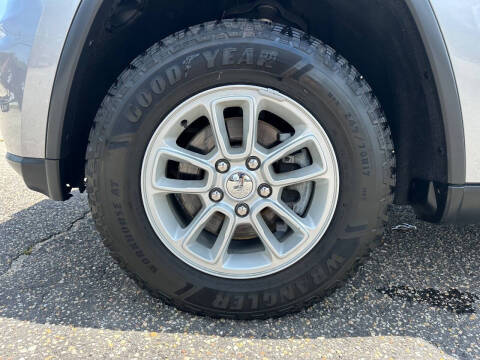 2019 Jeep Grand Cherokee Laredo