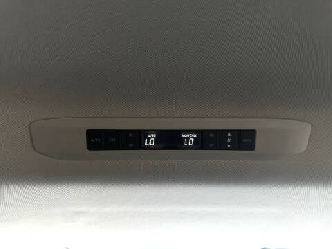 2025 Toyota Sienna XLE 8-Passenger