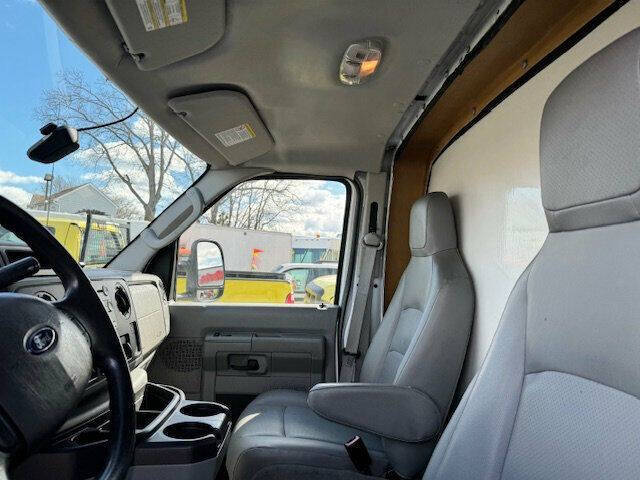 2014 Ford E-Series E-450 SD