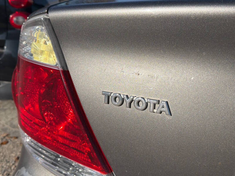 2005 Toyota Camry Standard