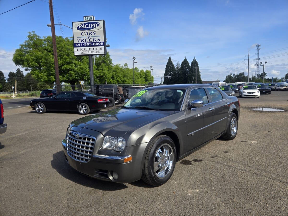 Taupe 2008 Chrysler 300 C HEMI C HEMI 4dr Sedan 1