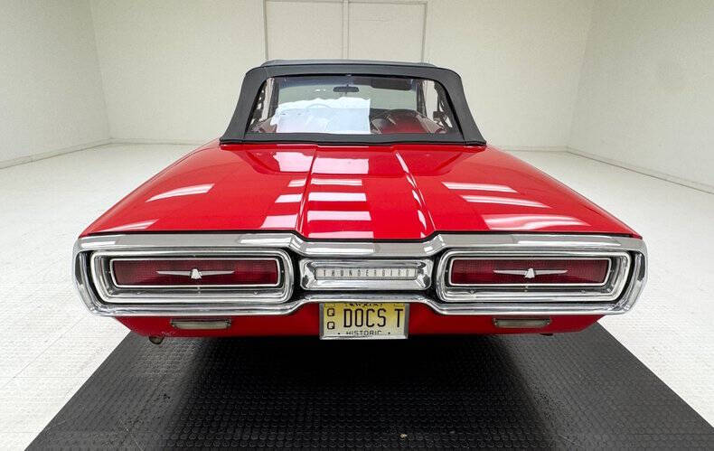 1964 Ford Thunderbird
