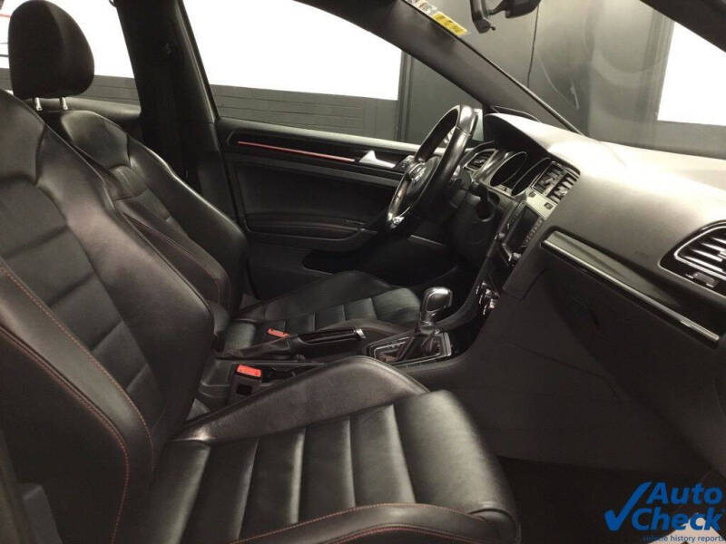 2017 Volkswagen Golf GTI SE