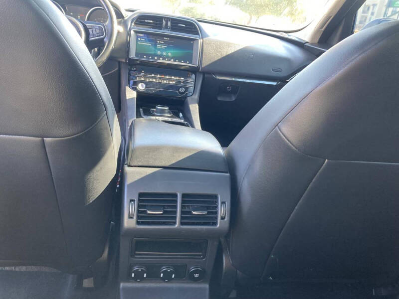 2020 Jaguar F-PACE 25t