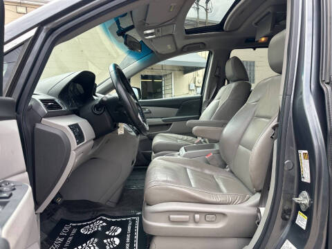 2011 Honda Odyssey EX-L w/DVD