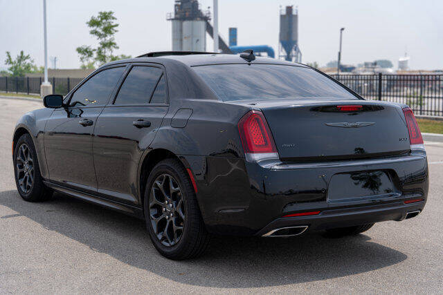 2022 Chrysler 300 Touring L