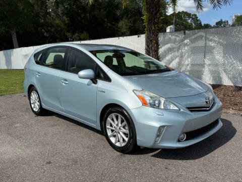 2013 Toyota Prius v Five