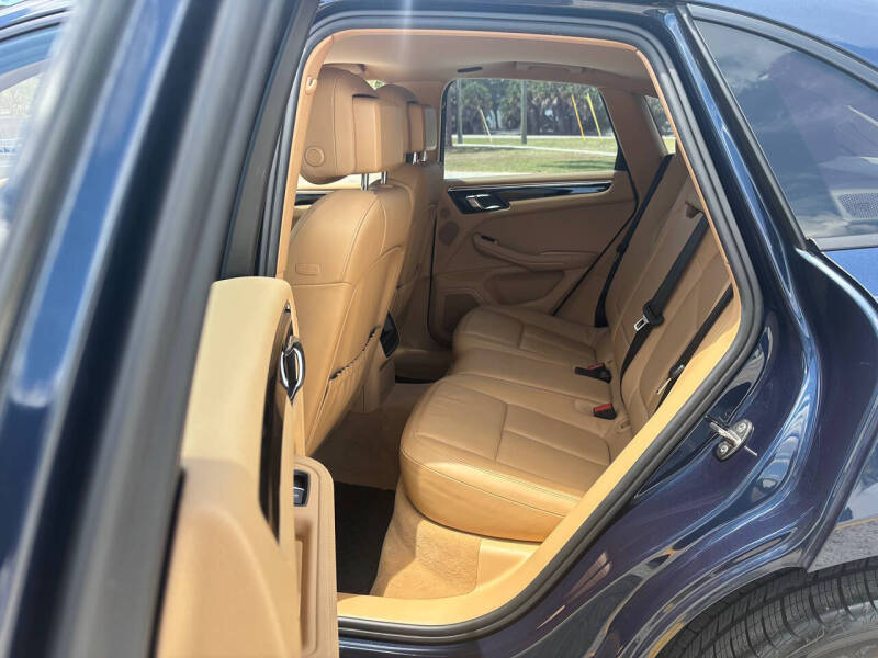 2015 Porsche Macan S