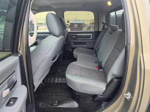 2015 RAM 1500 SLT