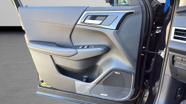 2026 Mitsubishi Outlander PHEV SE