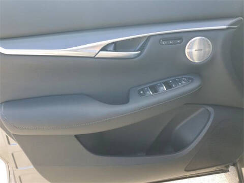 2025 Infiniti QX50 Luxe