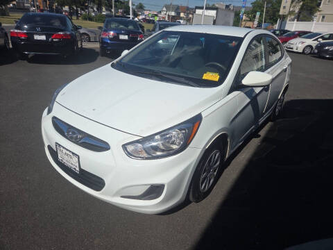 2013 Hyundai Accent GLS
