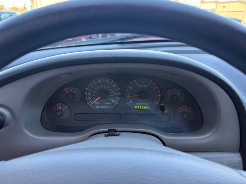 2004 Ford Mustang GT Deluxe