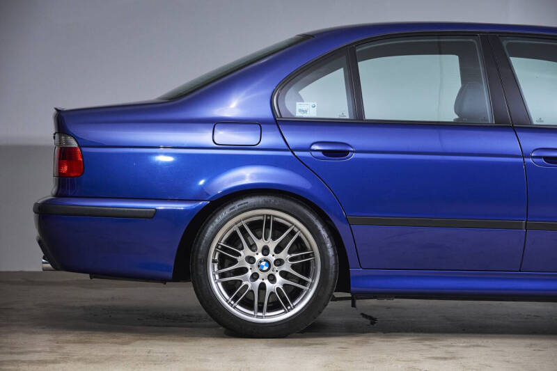 2002 BMW M5
