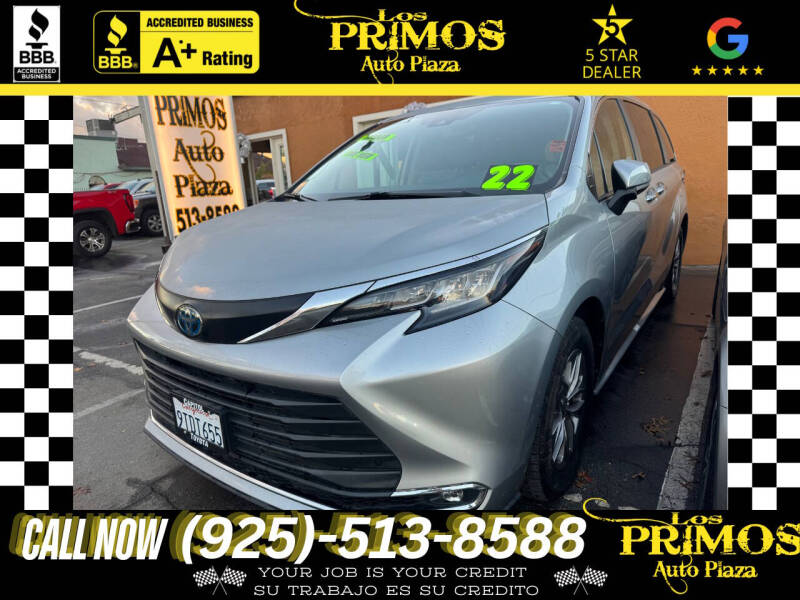 2022 Toyota Sienna XLE's photo