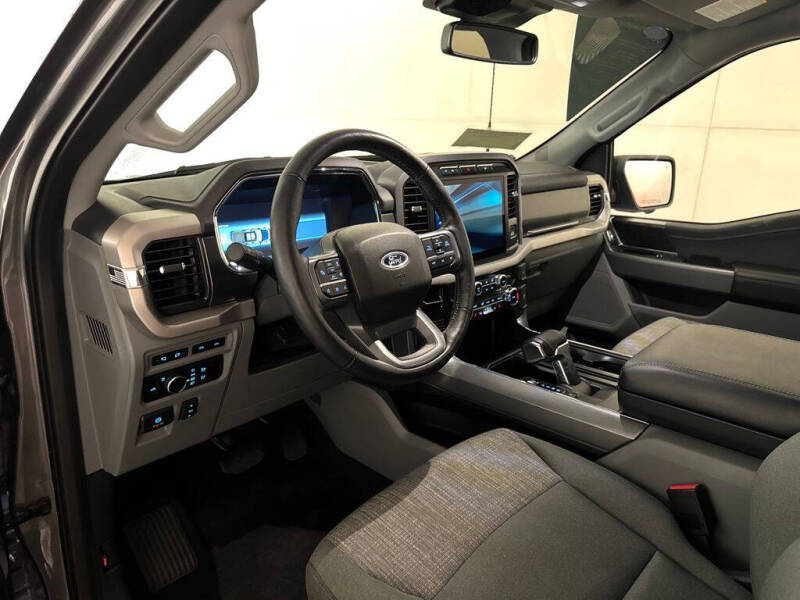 2023 Ford F-150 Lightning XLT