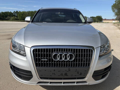 2011 Audi Q5 2.0T quattro Premium Plus