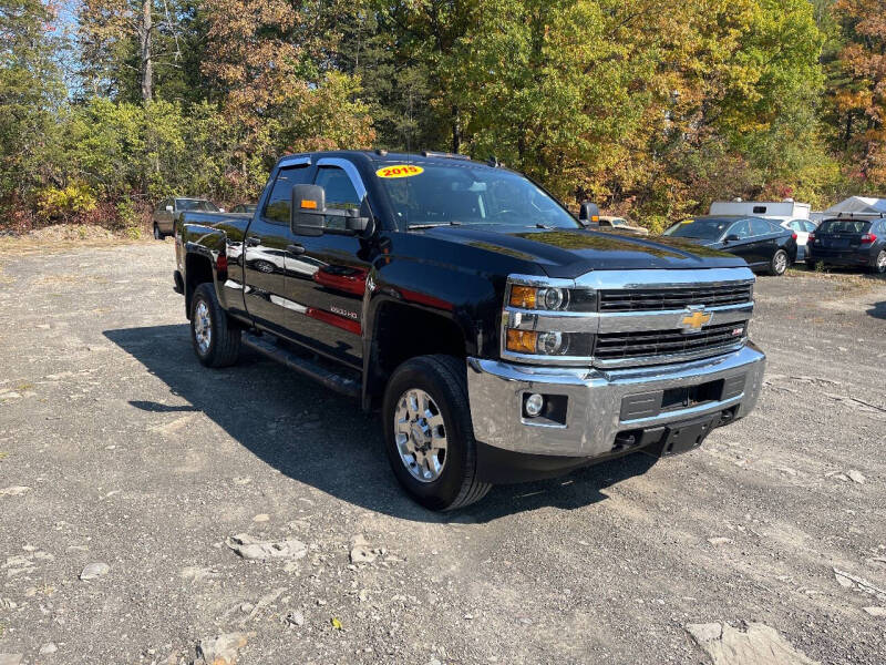 2015 Chevrolet Silverado 2500HD LT photo 2