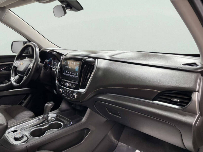 2018 Chevrolet Traverse LT Cloth