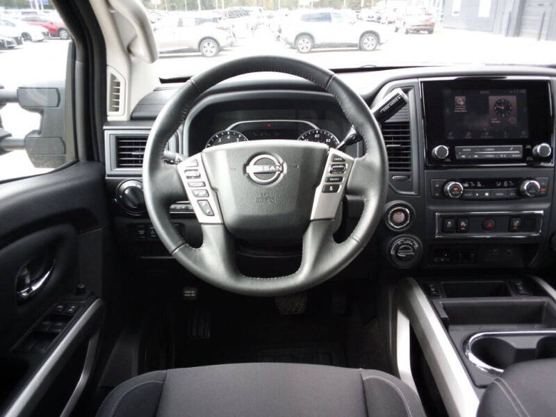 2024 Nissan Titan XD SV