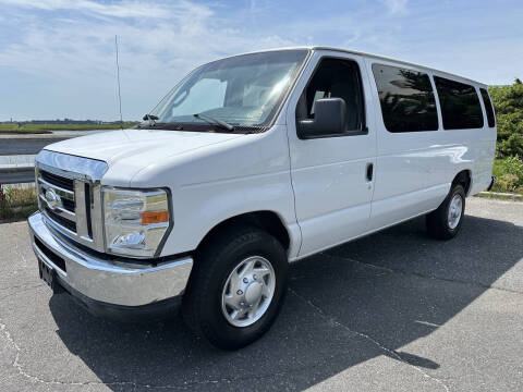 2014 Ford E-Series E-350 SD XLT